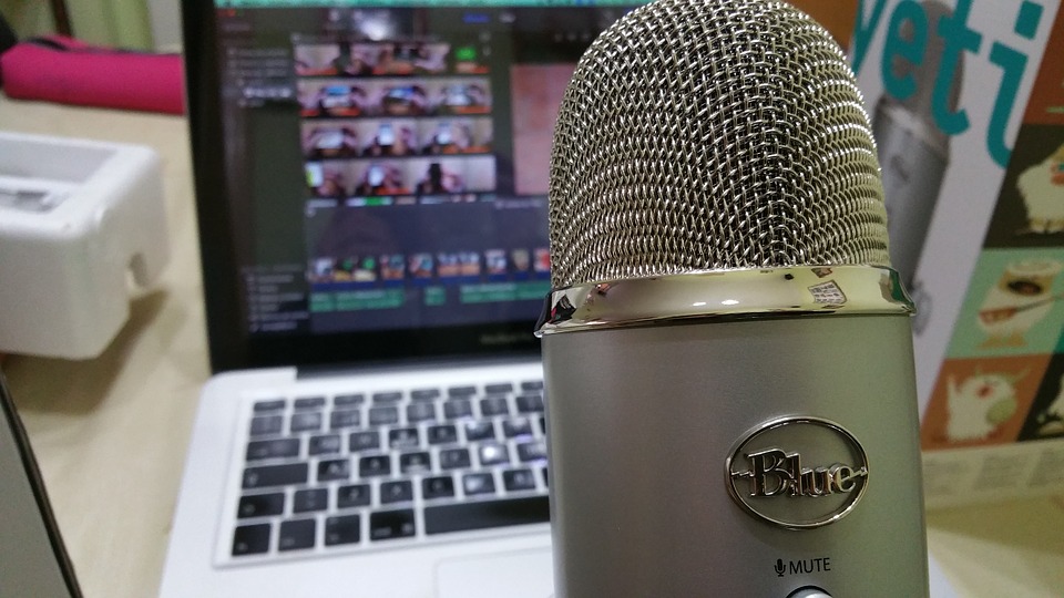 3 Simple Podcast Production Tips to Help You Sound Like a Pro